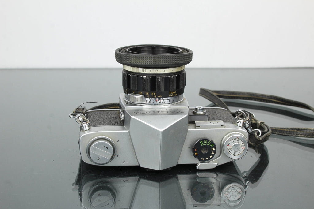 Yashica reflex 35 + Yashinon 1:2 5CM Lens - Dutch|Thrift