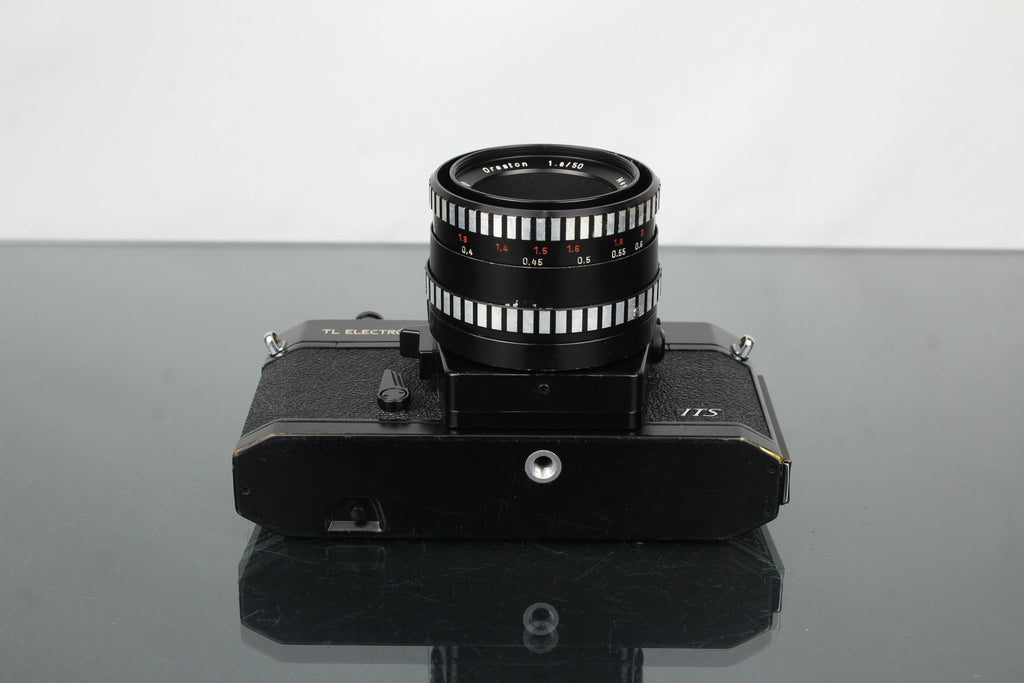 Yashica TL Electro X ITS + Oreston 1.8/50 - Dutch|Thrift